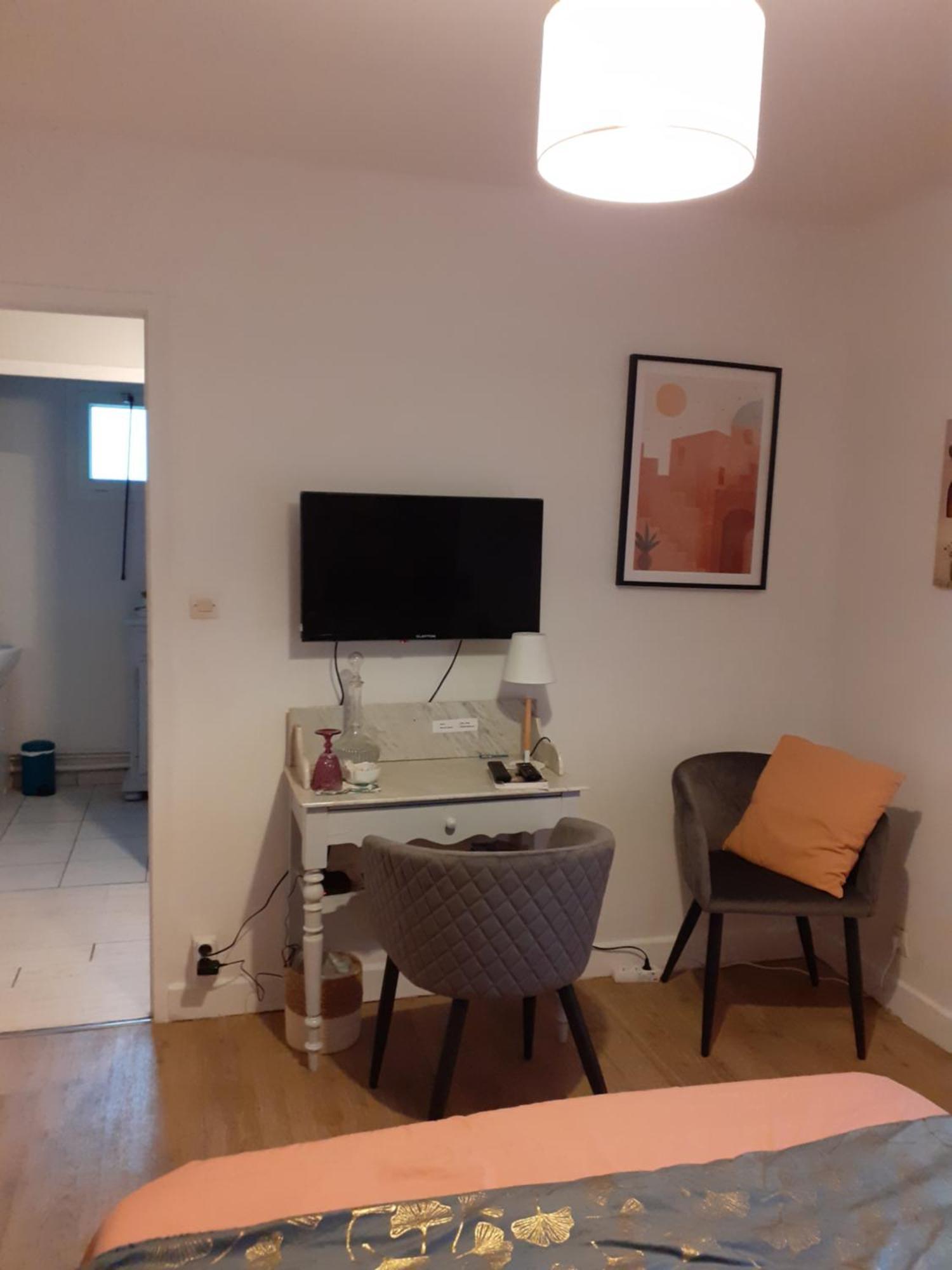 Les Oiseaux Chambre D'Hotes Saint-Florent-sur-Cher 外观 照片